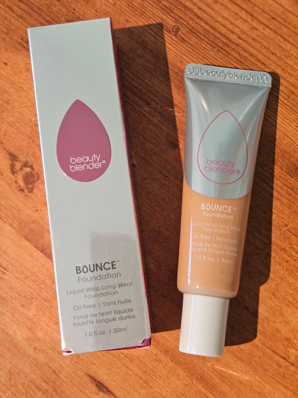 Tan Sand Beauty Blender Bounce Longwear liquid foundation